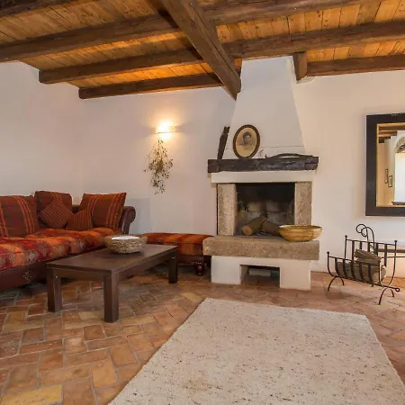 Terra Rossa Villa *
